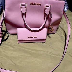 Michael kors crossbody with matching wallet